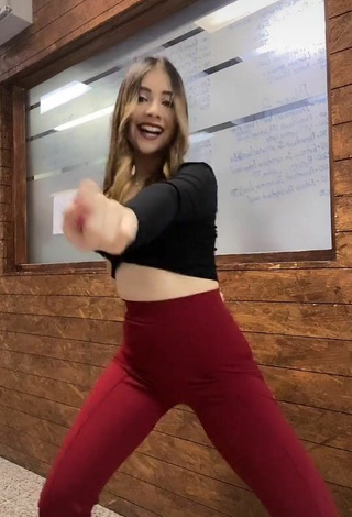 5. Sexy Claudia Rosy Bendezu in Red Tight Pants