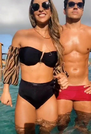 Sexy Lica Lopes Ramalho Shows Cleavage in Black Bikini