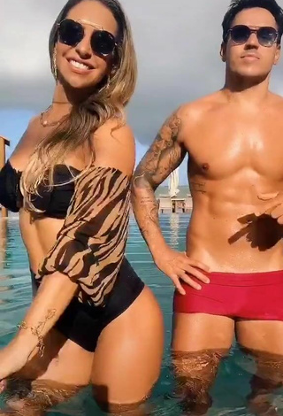 2. Sexy Lica Lopes Ramalho Shows Cleavage in Black Bikini