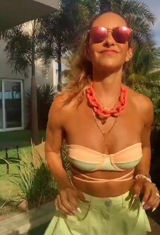 3. Attractive Lica Lopes Ramalho Shows Cleavage in Bikini Top
