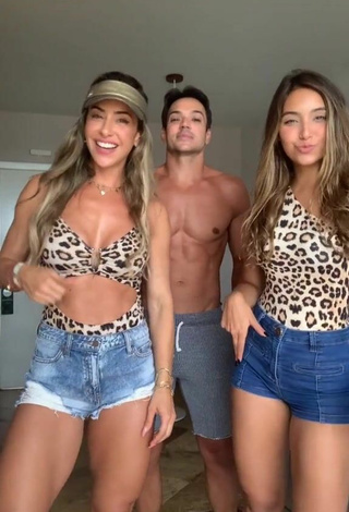 1. Hot Lica Lopes Ramalho Shows Cleavage in Leopard Swimsuit