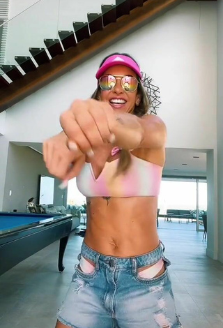 6. Amazing Lica Lopes Ramalho Shows Cleavage in Hot Bikini Top