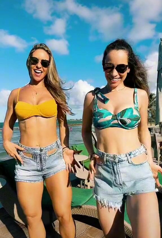 6. Hot Lica Lopes Ramalho Shows Cleavage in Bikini Top