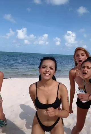 5. Sexy Lili Sixx Shows Cleavage in Black Bikini at the Beach