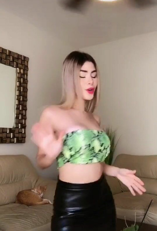 4. Sweetie Mafer Payan Shows Cleavage in Snake Print Tube Top