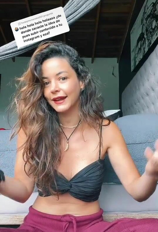 3. Sexy Maleja Restrepo Shows Cleavage in Black Crop Top