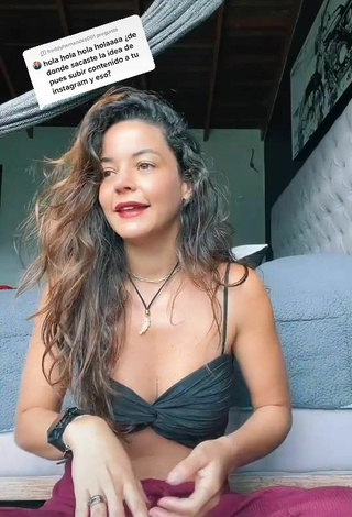 4. Sexy Maleja Restrepo Shows Cleavage in Black Crop Top