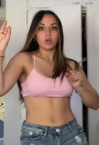 4. Beautiful Martina Catini Shows Cleavage in Sexy Pink Crop Top and Bouncing Boobs