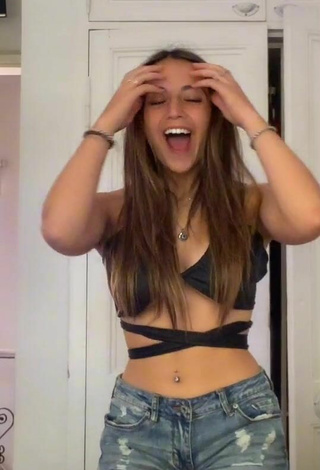 Sexy Martina Catini Shows Cleavage in Black Crop Top