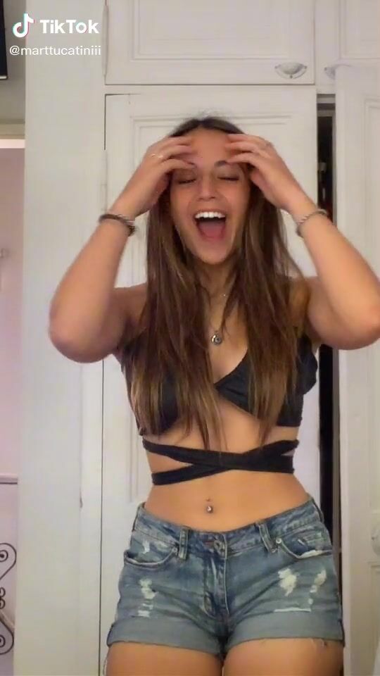 Sexy Martina Catini Shows Cleavage in Black Crop Top | sexyfilter.com