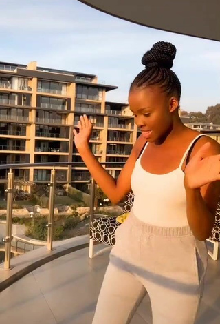 6. Sexy mpho pink Shows Cleavage in White Top