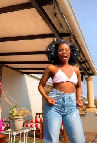 4. Sexy mpho pink Shows Cleavage in White Bikini Top