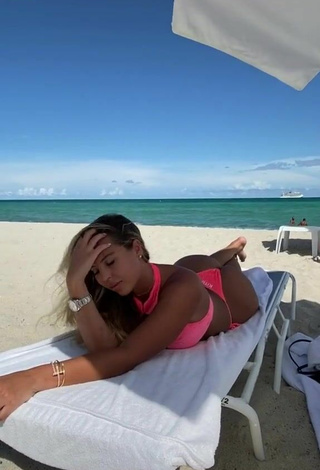 Seductive Natalia Garibotto Shows Butt at the Beach