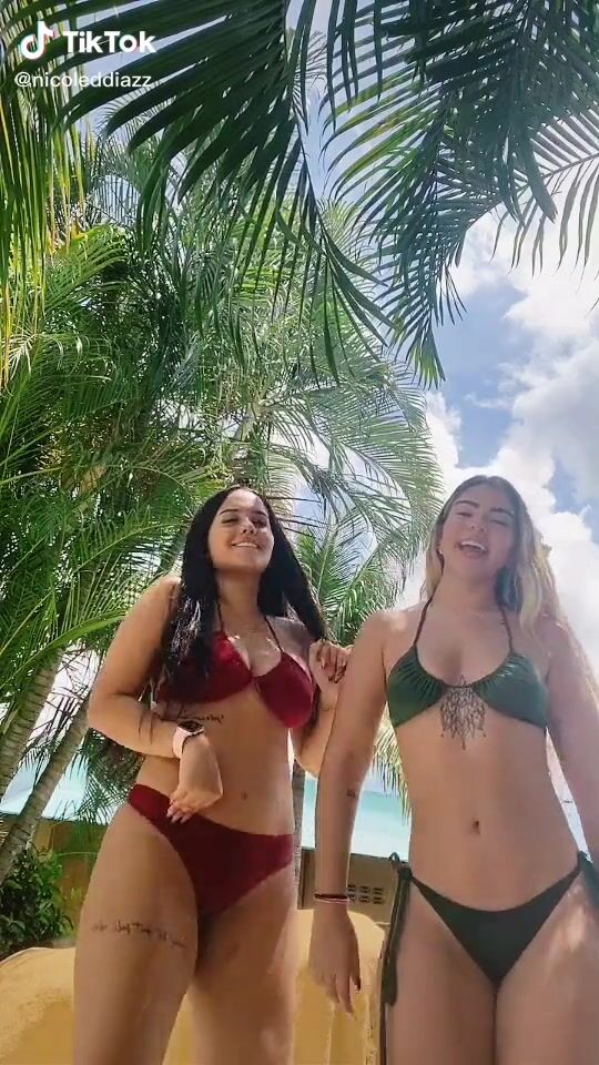 Sweetie Nicole Diaz Shows Cleavage in Bikini sexyfilter
