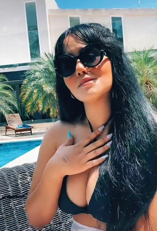 5. Hot Nicole Diaz Shows Cleavage in Black Bikini Top