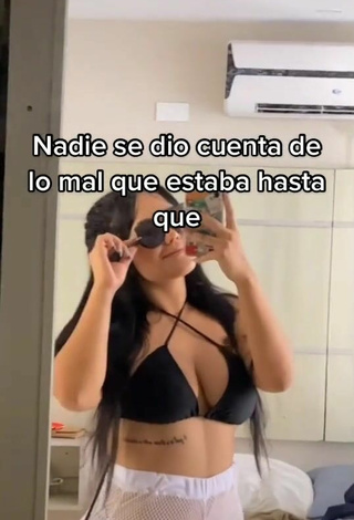 4. Sexy Nicole Diaz Shows Cleavage in Black Bikini Top