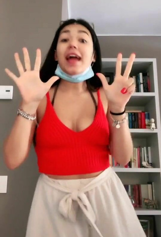 2. Sexy Noa Planas Shows Cleavage in Red Crop Top