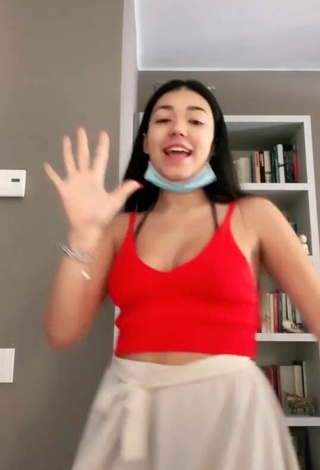 4. Sexy Noa Planas Shows Cleavage in Red Crop Top