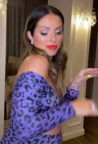 3. Sexy Nyusha Shows Cleavage in Leopard Dress