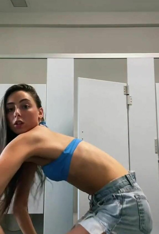 4. Sexy Olivia Alboher Shows Cleavage in Blue Bikini Top