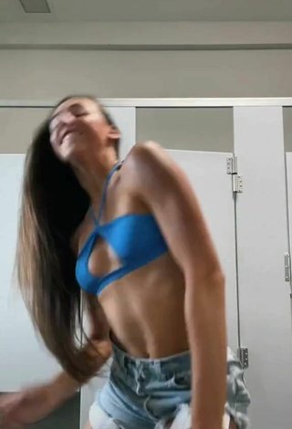 5. Sexy Olivia Alboher Shows Cleavage in Blue Bikini Top