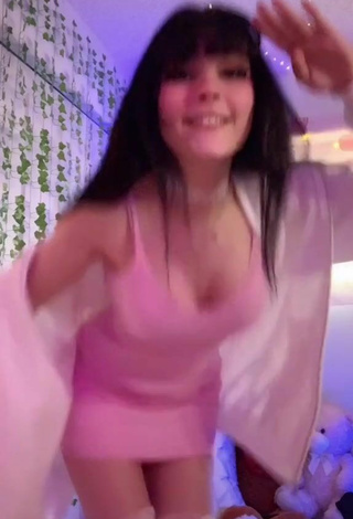 2. Sexy Kylie Shows Cleavage in Pink Dress