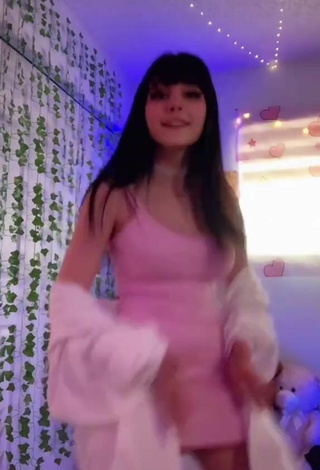 6. Sexy Kylie Shows Cleavage in Pink Dress