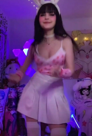 6. Dazzling Kylie Shows Cosplay and Bouncing Boobs