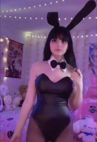 Attractive Kylie Shows Cosplay