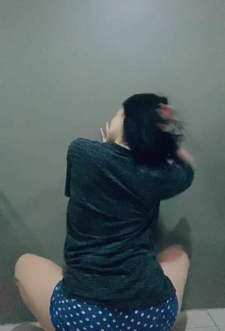 2. Hottie Charisse Galang Shows Butt while Twerking