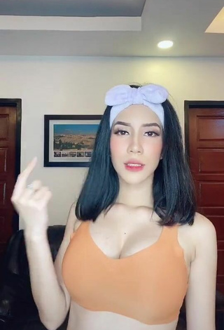 3. Beautiful Charisse Galang Shows Cleavage in Sexy Sport Bra