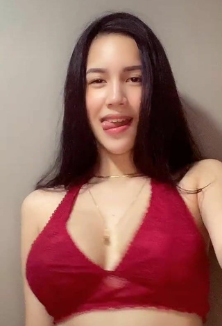 4. Beautiful Charisse Galang Shows Cleavage in Sexy Red Bra and Bouncing Breasts