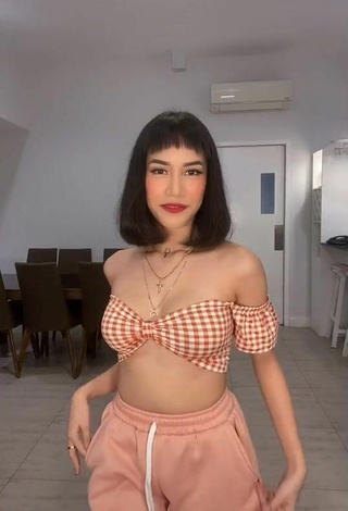 Sexy Charisse Galang Shows Cleavage in Checkered Crop Top