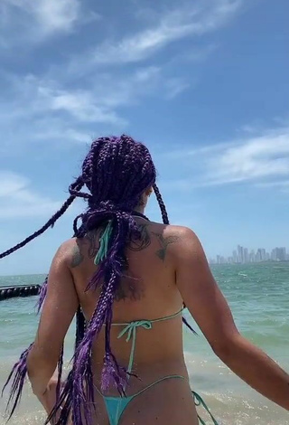 2. Hot Paulina Usuga Shows Butt in the Sea