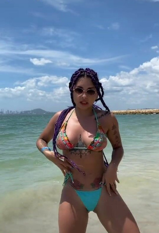 2. Sexy Paulina Usuga Shows Butt in the Sea