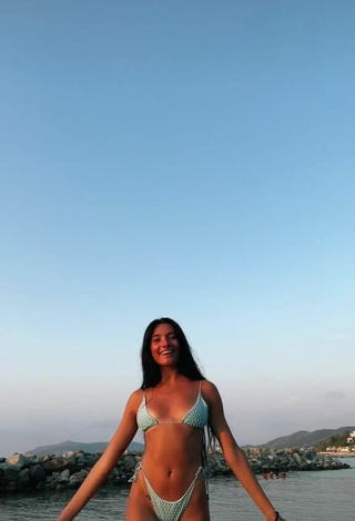 3. Sexy Mariasole Pollio Shows Cleavage in Bikini