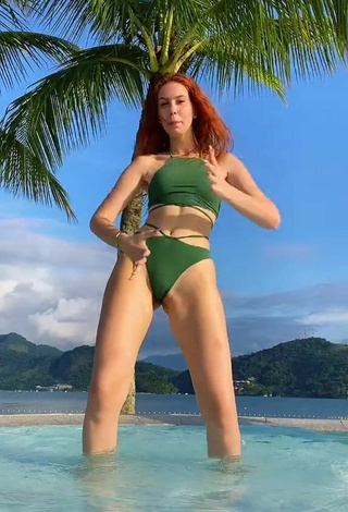 6. Erotic Priscila Caliari in Green Bikini