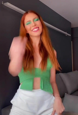 6. Sexy Priscila Caliari Shows Cleavage in Green Crop Top Braless