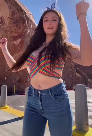 Pretty Rachel Pizzolato Shows Cleavage in Crop Top