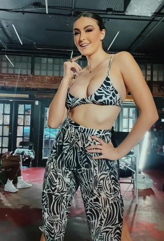 6. Cute Rachel Pizzolato Shows Cleavage in Zebra Bikini Top