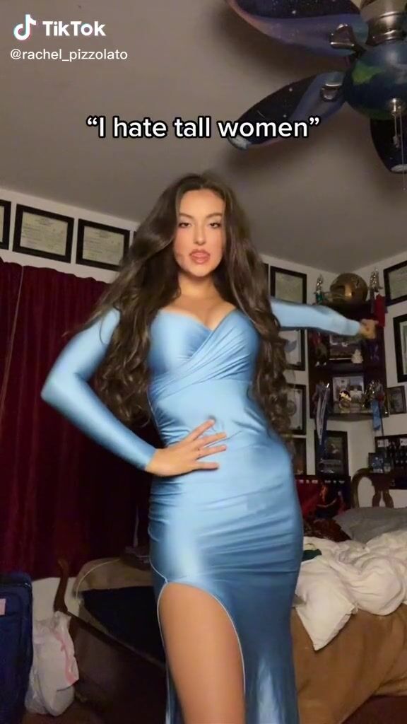 Sexy Rachel Pizzolato Shows Cleavage in Blue Dress