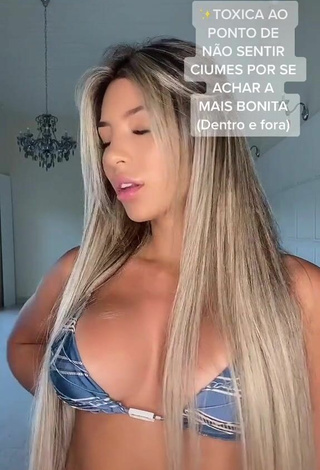 Beautiful Raffaela Souza Shows Cleavage in Sexy Bikini Top