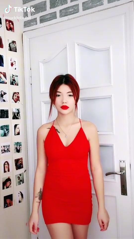 Cute Sude Naz Bulut Shows Cleavage In Red Dress 6324