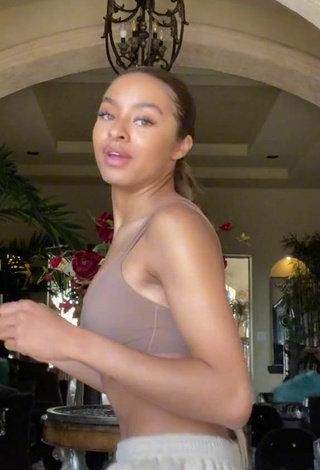 5. Sexy Tatyanah Bass Shows Cleavage in Beige Sport Bra