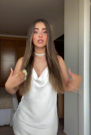 4. Sexy Valeria Monerri Shows Cleavage in White Dress