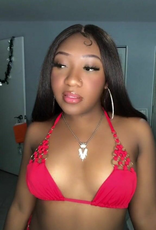 2. Sexy Valerie Slayss Shows Cleavage in Red Bikini Top