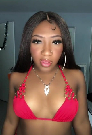 3. Sexy Valerie Slayss Shows Cleavage in Red Bikini Top