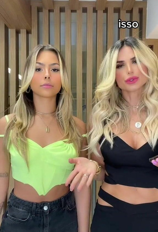 6. Hot Victoria Miranda Shows Cleavage in Lime Green Crop Top
