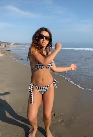 2. Sexy Victoria Vida Shows Cleavage in Bikini at the Beach