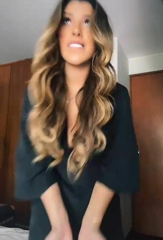 Sexy Yahaira Plasencia Shows Cleavage in Black Dress